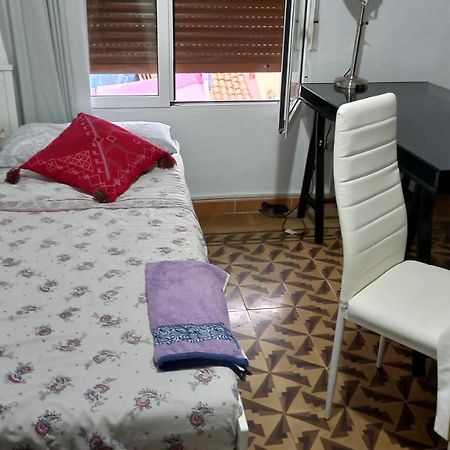 Las Golondrinas habitación en piso céntrico para una o dos personas Saragoça Exterior foto
