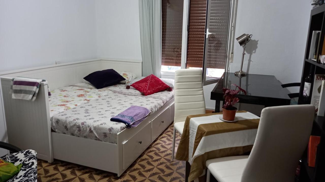 Las Golondrinas habitación en piso céntrico para una o dos personas Saragoça Exterior foto