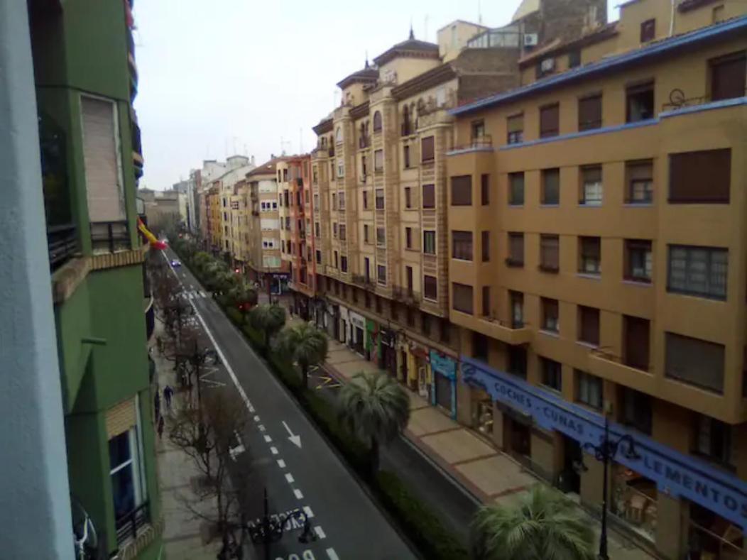 Las Golondrinas habitación en piso céntrico para una o dos personas Saragoça Exterior foto